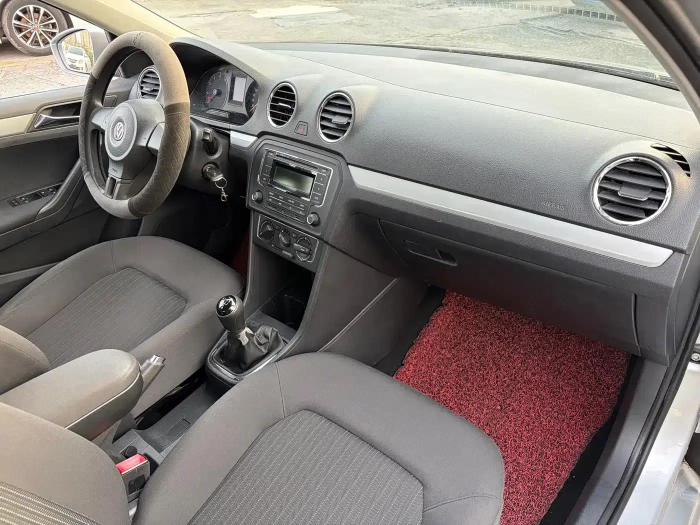 Jetta 2015 Value Edition 1.4L Manual Comfort Model — миниатюра 14