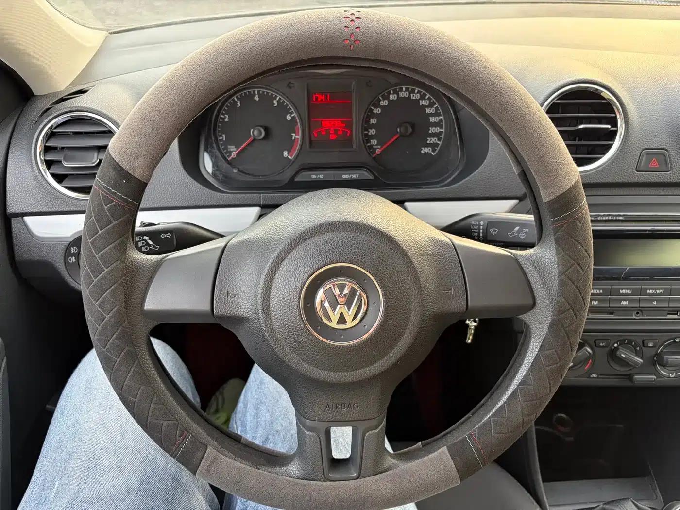 Jetta 2015 Value Edition 1.4L Manual Comfort Model — миниатюра 17