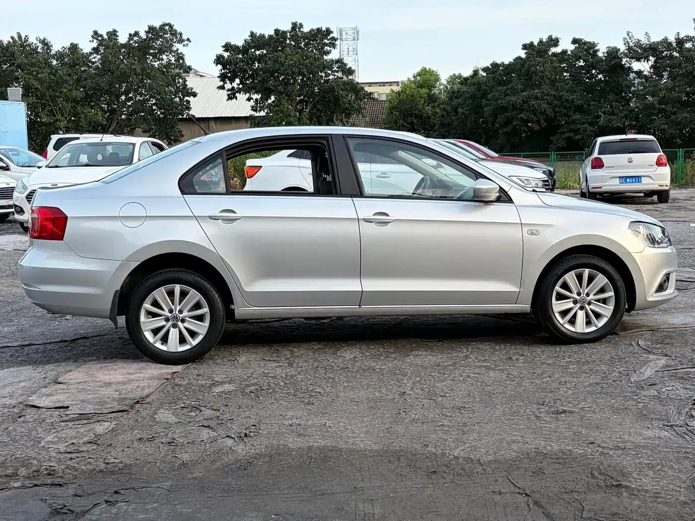 Jetta 2015 Value Edition 1.4L Manual Comfort Model — миниатюра 4