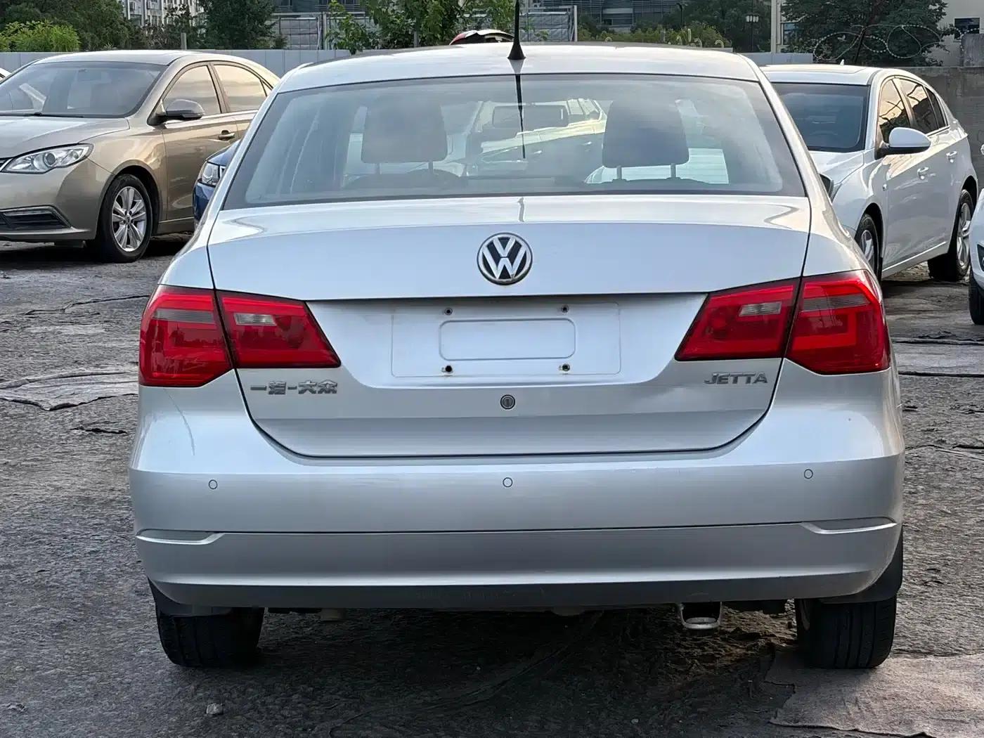 Jetta 2015 Value Edition 1.4L Manual Comfort Model — миниатюра 6