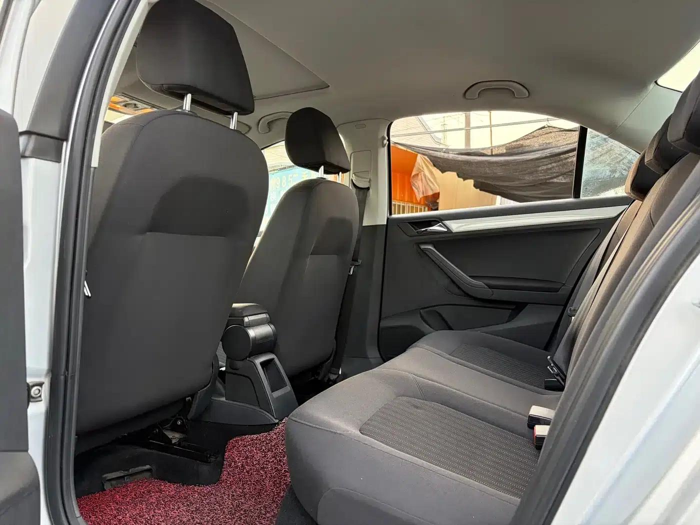 Jetta 2015 Value Edition 1.4L Manual Comfort Model — миниатюра 9
