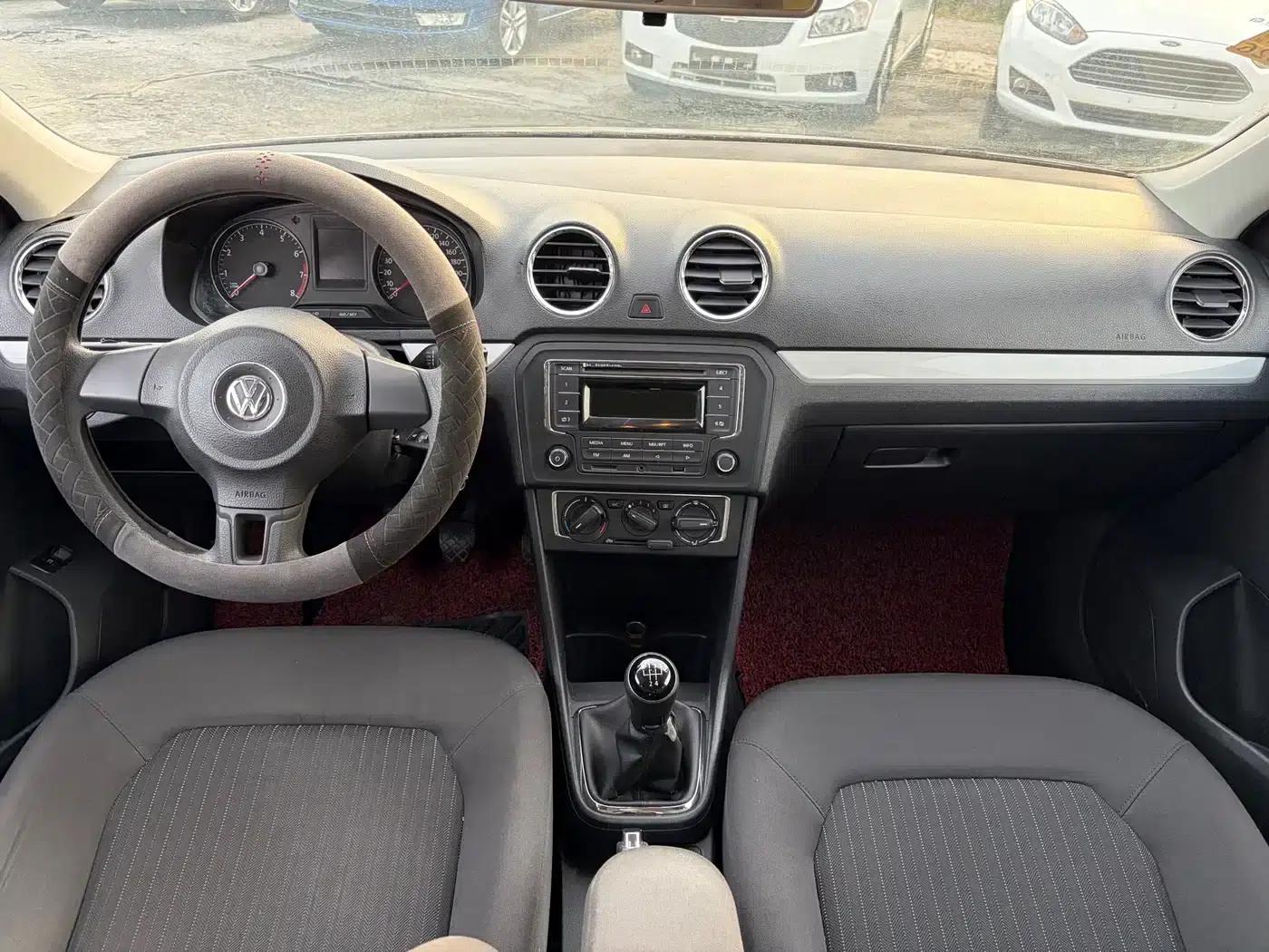 Jetta 2015 Value Edition 1.4L Manual Comfort Model — миниатюра 10