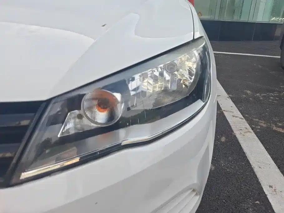 Jetta 2015 Value Edition 1.6L Manual Fashion Model — миниатюра 5