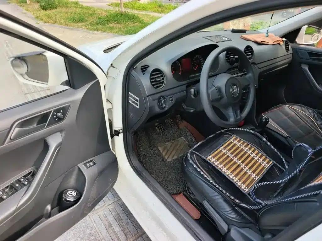 Jetta 2015 Value Edition 1.4L Manual Fashion Model — миниатюра 12