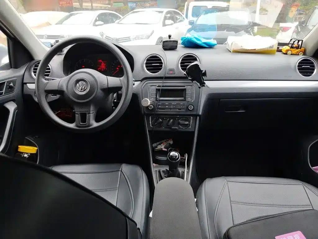 Jetta 2015 1.6L Manual Comfort Model — миниатюра 6