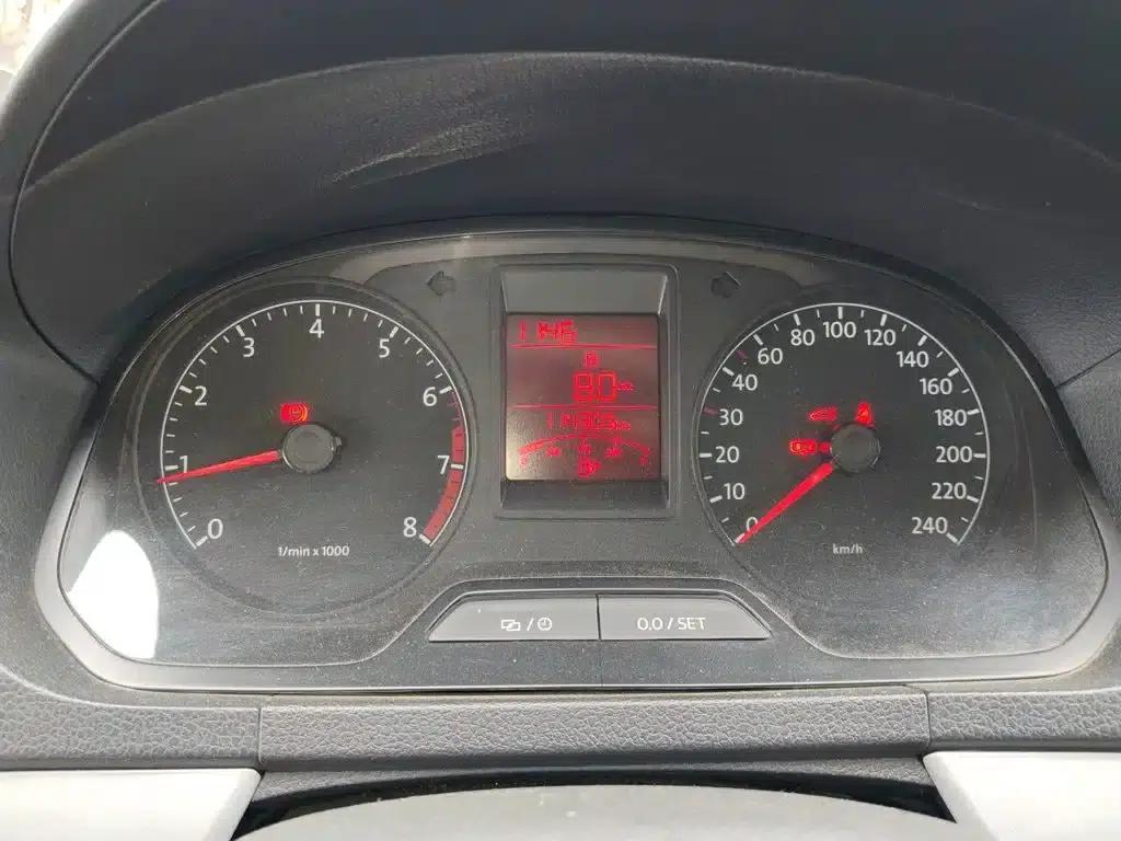 Jetta 2015 1.6L Manual Comfort Model — миниатюра 8