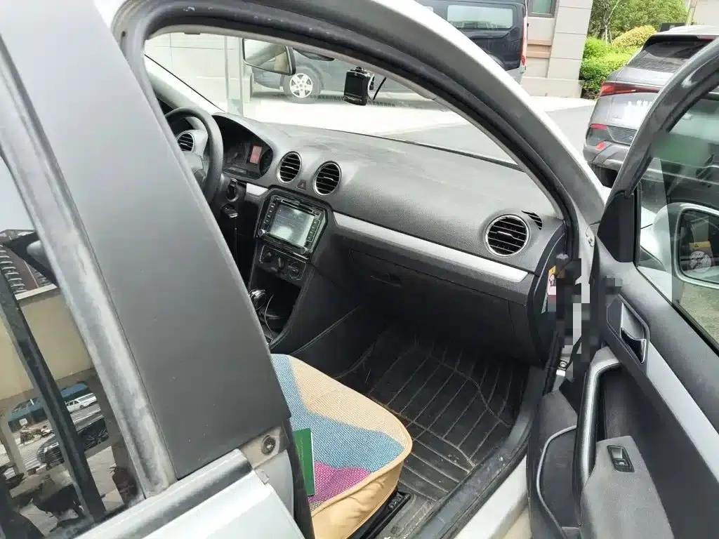 Jetta 2015 Value Edition 1.6L Automatic Comfort Model — миниатюра 20