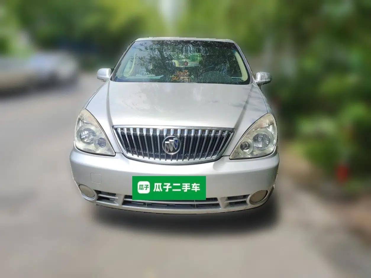 Buick GL8 2012 2.4L BASE Comfort Edition — миниатюра 2