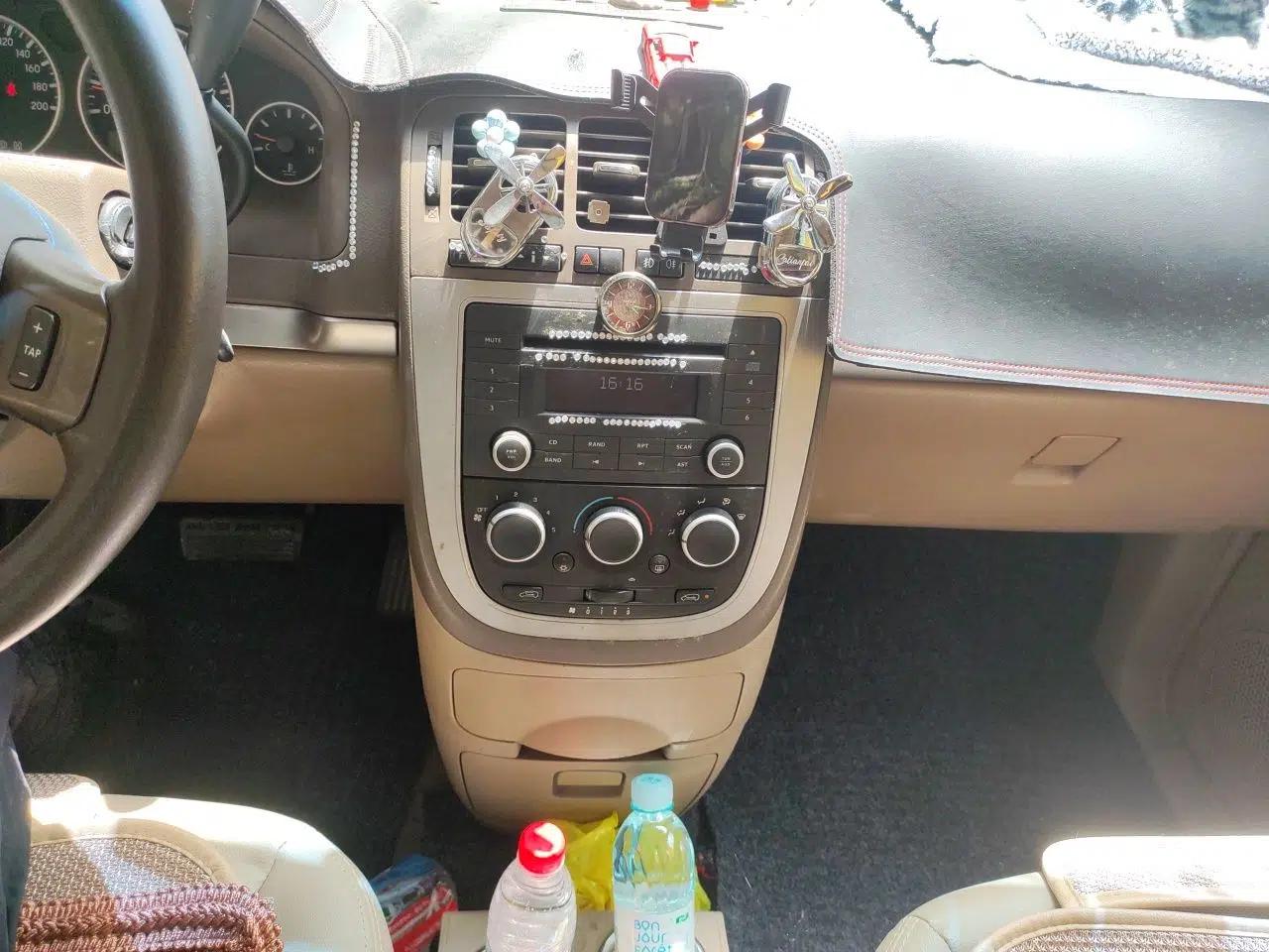 Buick GL8 2012 2.4L BASE Comfort Edition — миниатюра 13