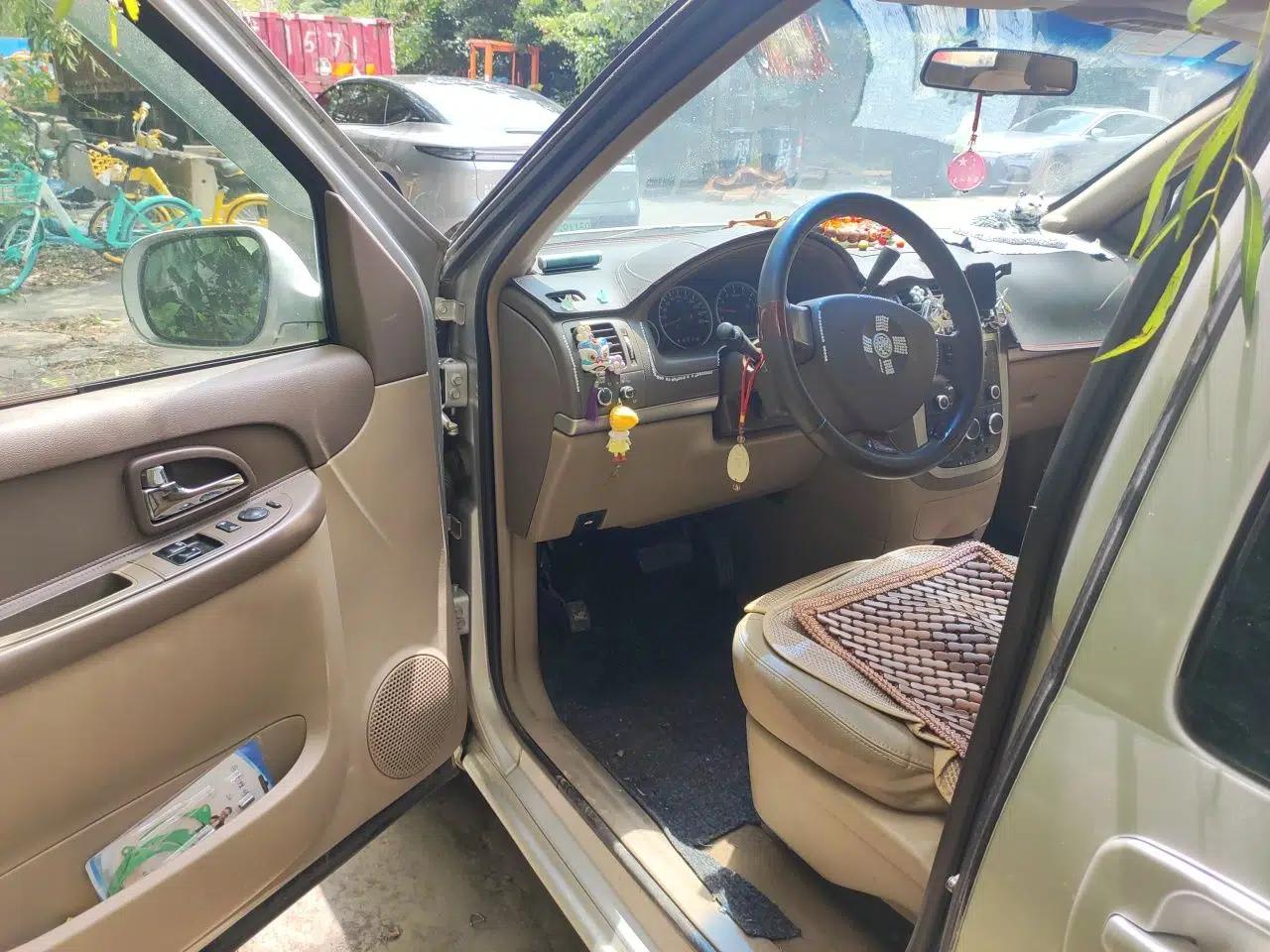 Buick GL8 2012 2.4L BASE Comfort Edition — миниатюра 16