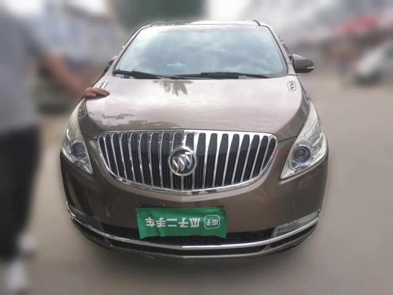 Buick GL8 2011 3.0L XT Luxury Business Flagship Edition — миниатюра 2