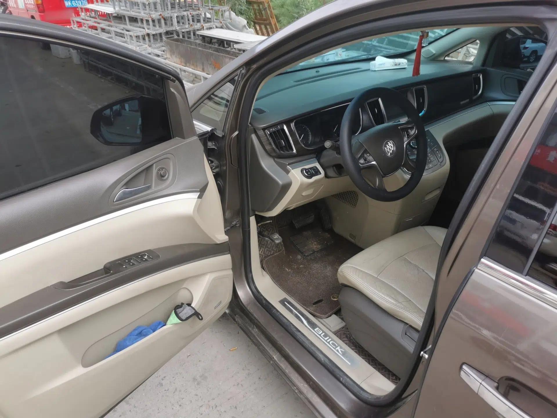 Buick GL8 2011 3.0L XT Luxury Business Flagship Edition — миниатюра 16
