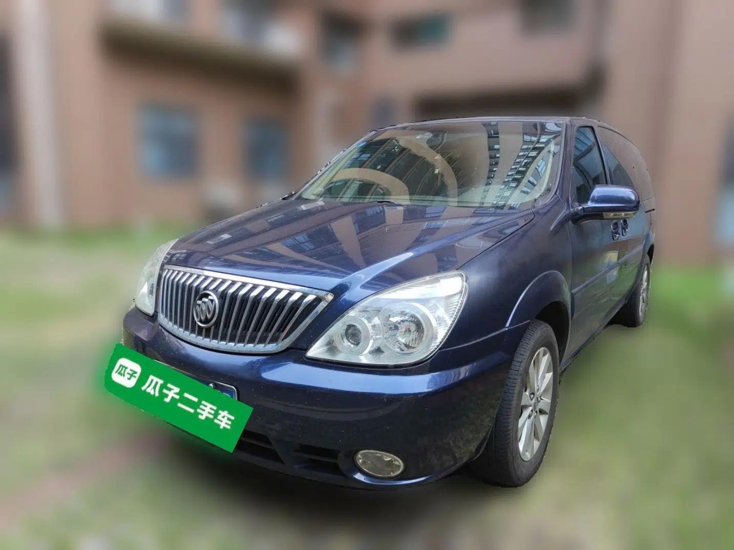 Buick GL8 2011 2.4L LT Executive Edition — миниатюра 1