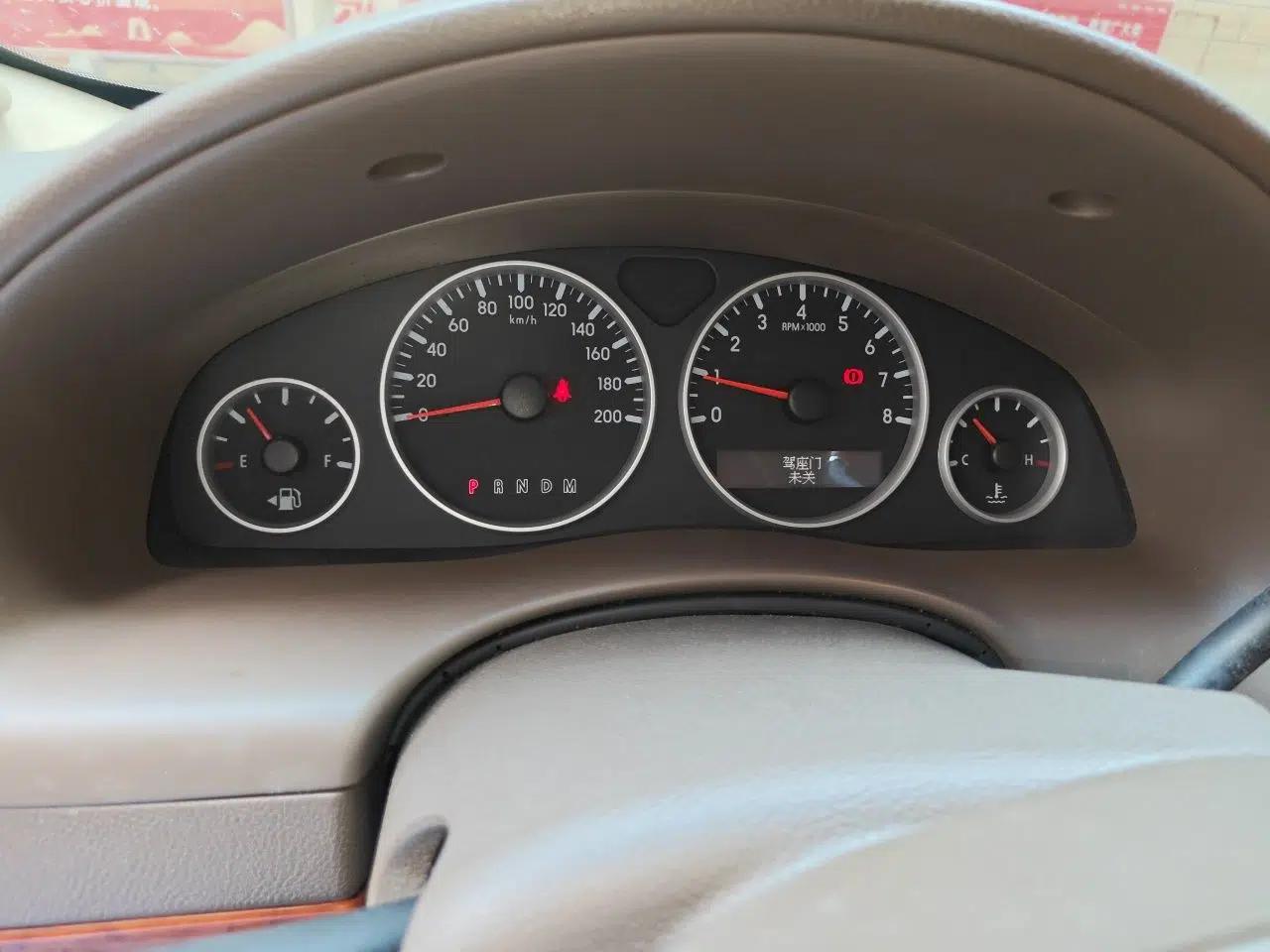 Buick GL8 2011 2.4L LT Executive Edition — миниатюра 11
