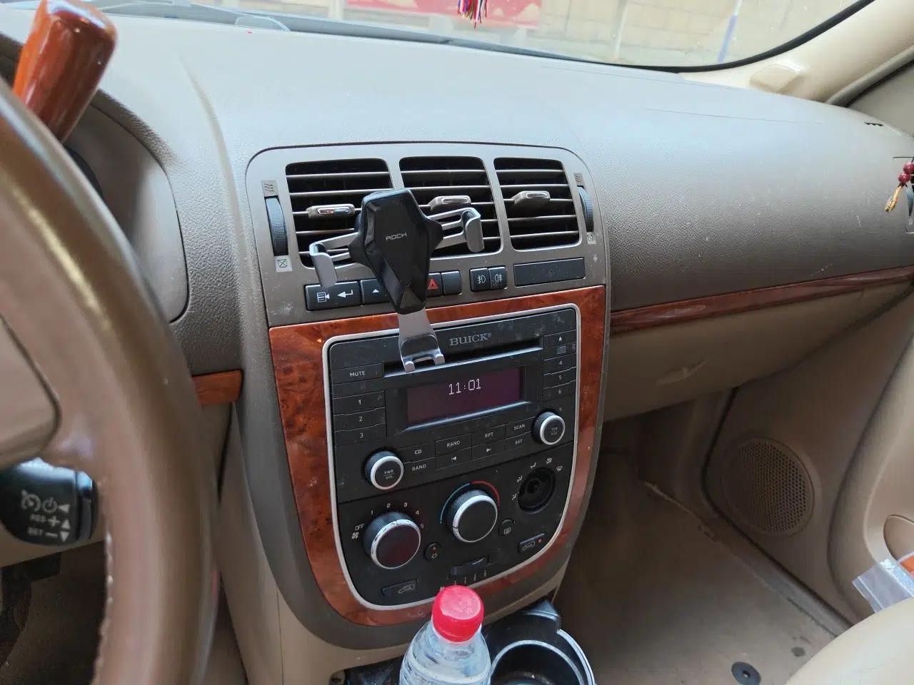 Buick GL8 2011 2.4L LT Executive Edition — миниатюра 13