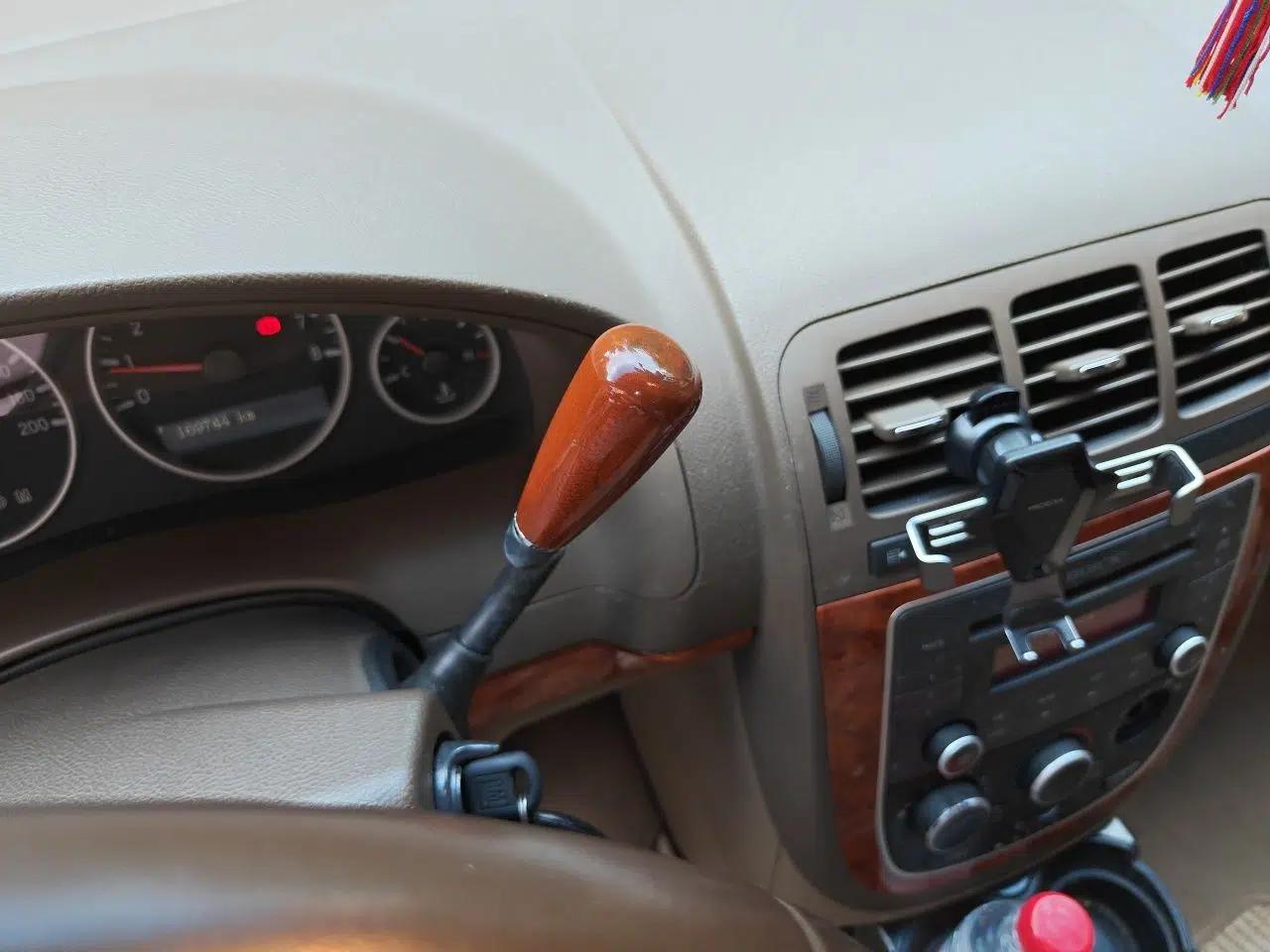 Buick GL8 2011 2.4L LT Executive Edition — миниатюра 14