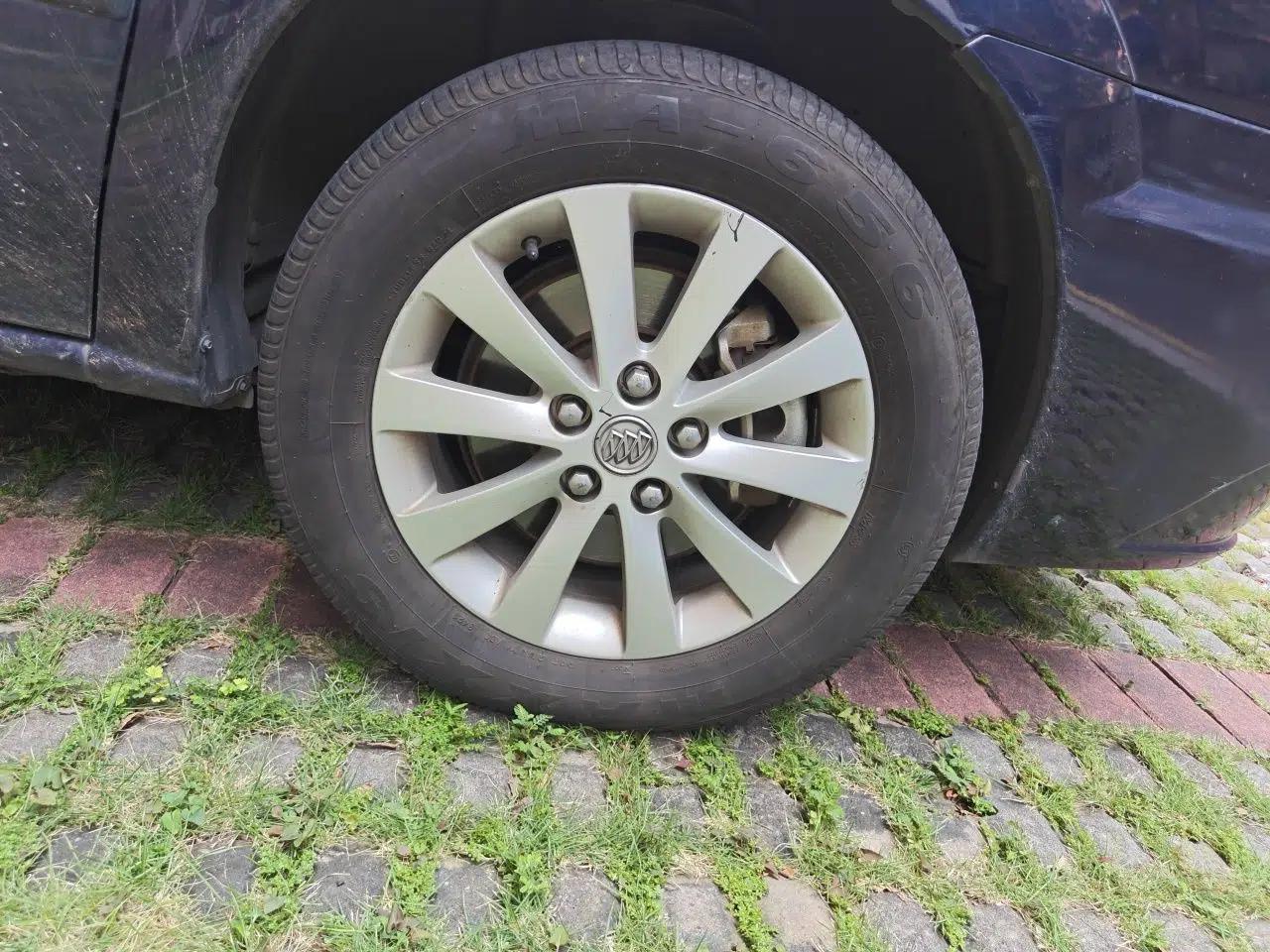Buick GL8 2011 2.4L LT Executive Edition — миниатюра 8