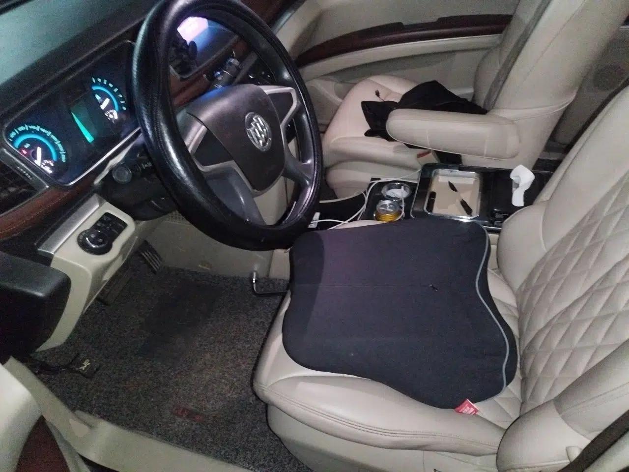Buick GL8 2015 2.4L Luxury Business Premium Edition — миниатюра 15