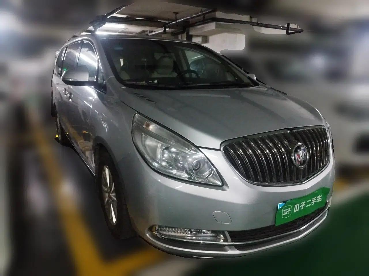 Buick GL8 2015 2.4L Luxury Business Premium Edition — миниатюра 3