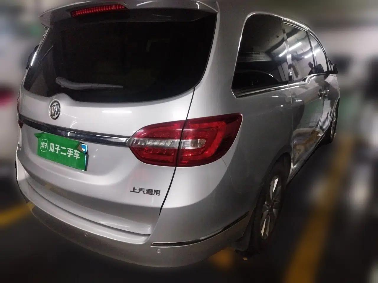 Buick GL8 2015 2.4L Luxury Business Premium Edition — миниатюра 6