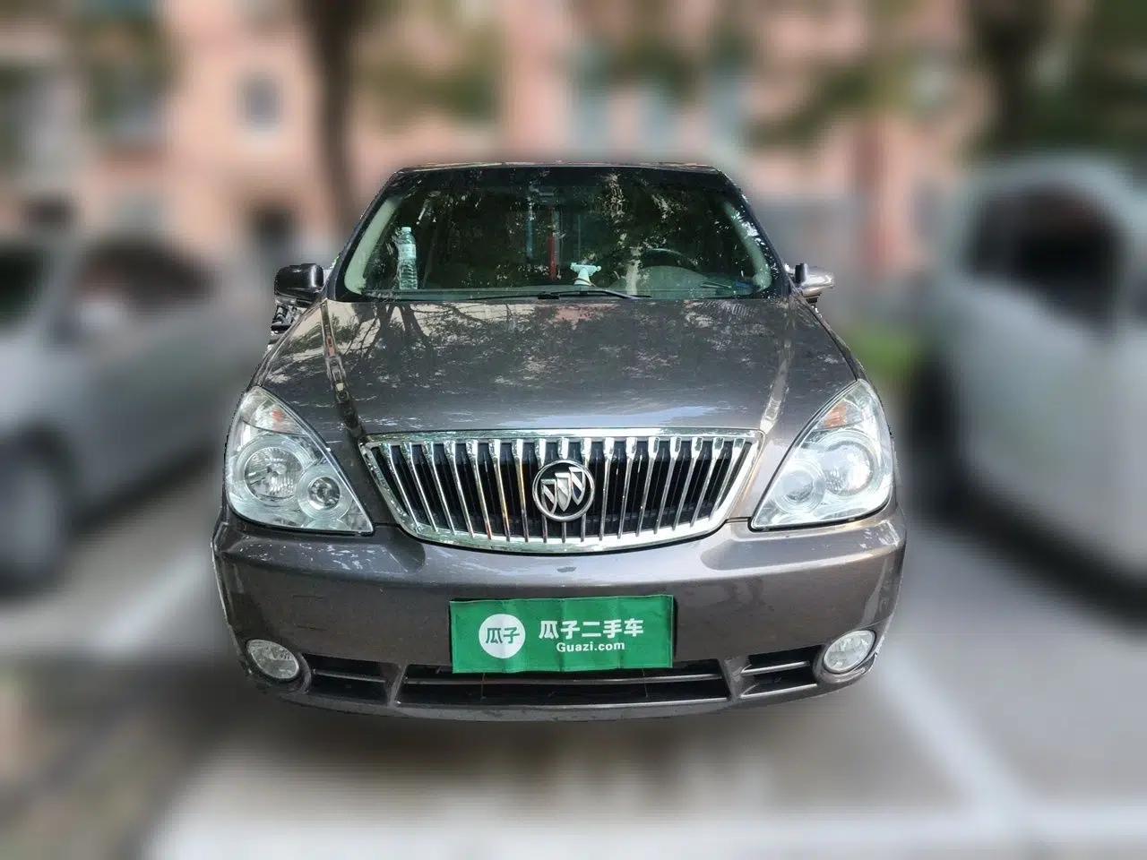 Buick GL8 2014 2.4L Comfort Edition — миниатюра 2