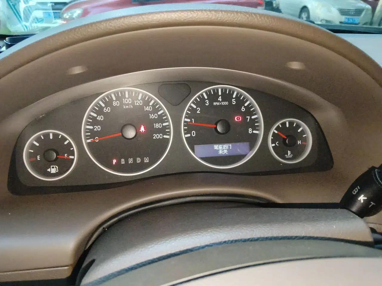 Buick GL8 2014 2.4L Comfort Edition — миниатюра 11