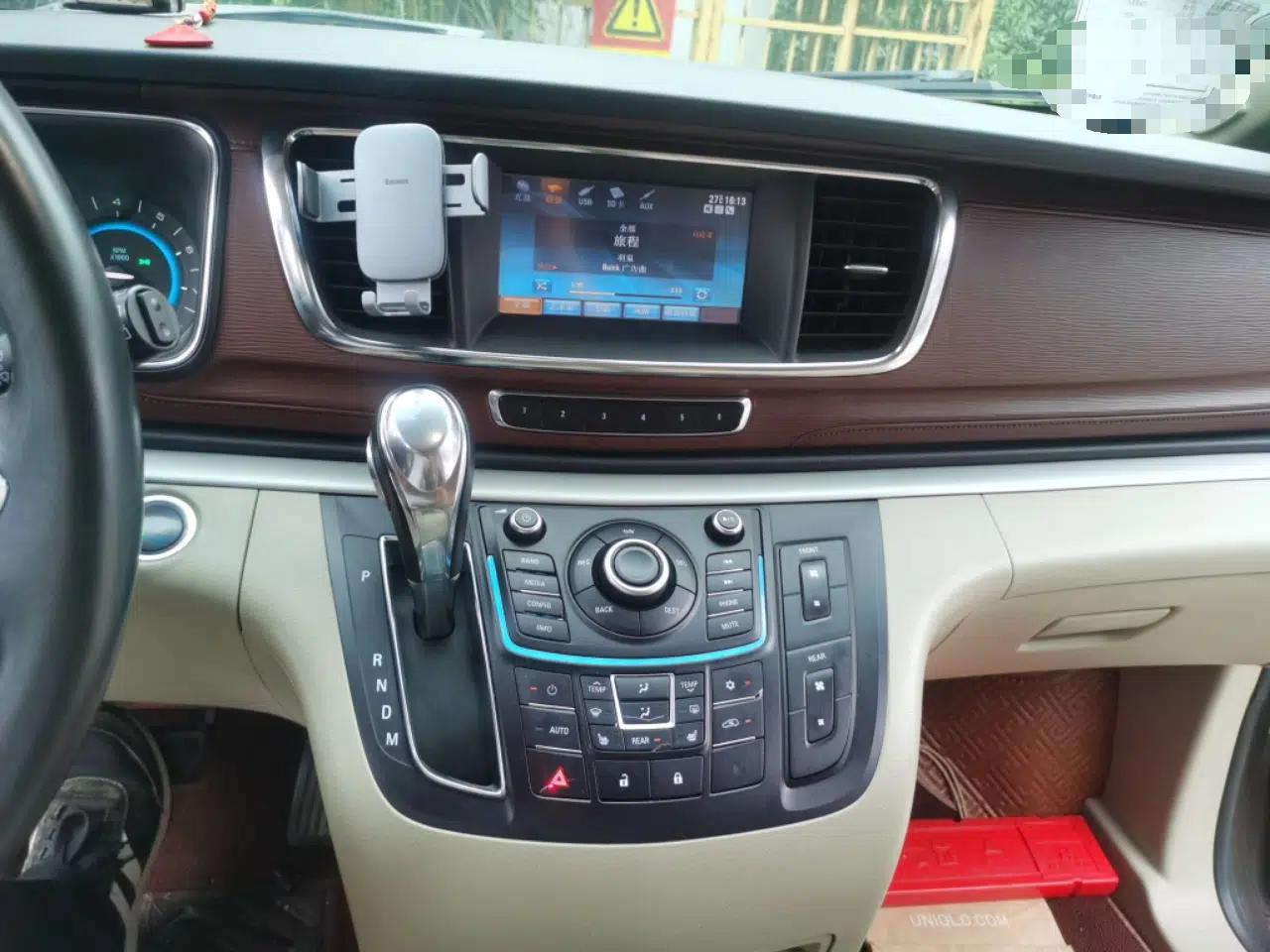 Buick GL8 2014 3.0L GT Luxury Business Haoya Edition — миниатюра 13