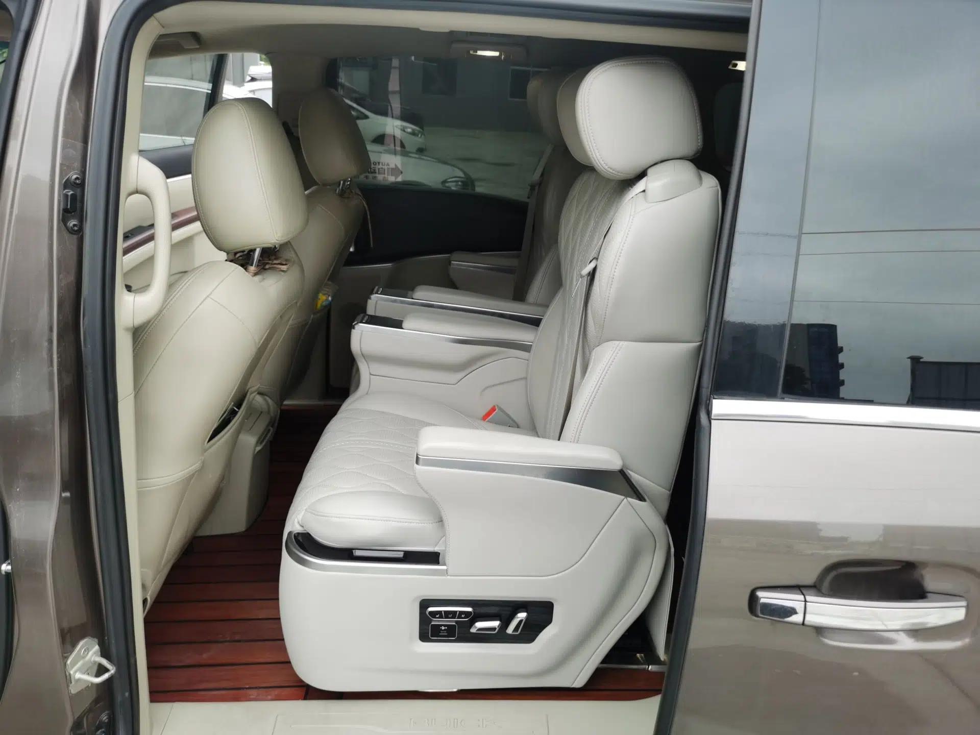 Buick GL8 2014 3.0L GT Luxury Business Haoya Edition — миниатюра 17