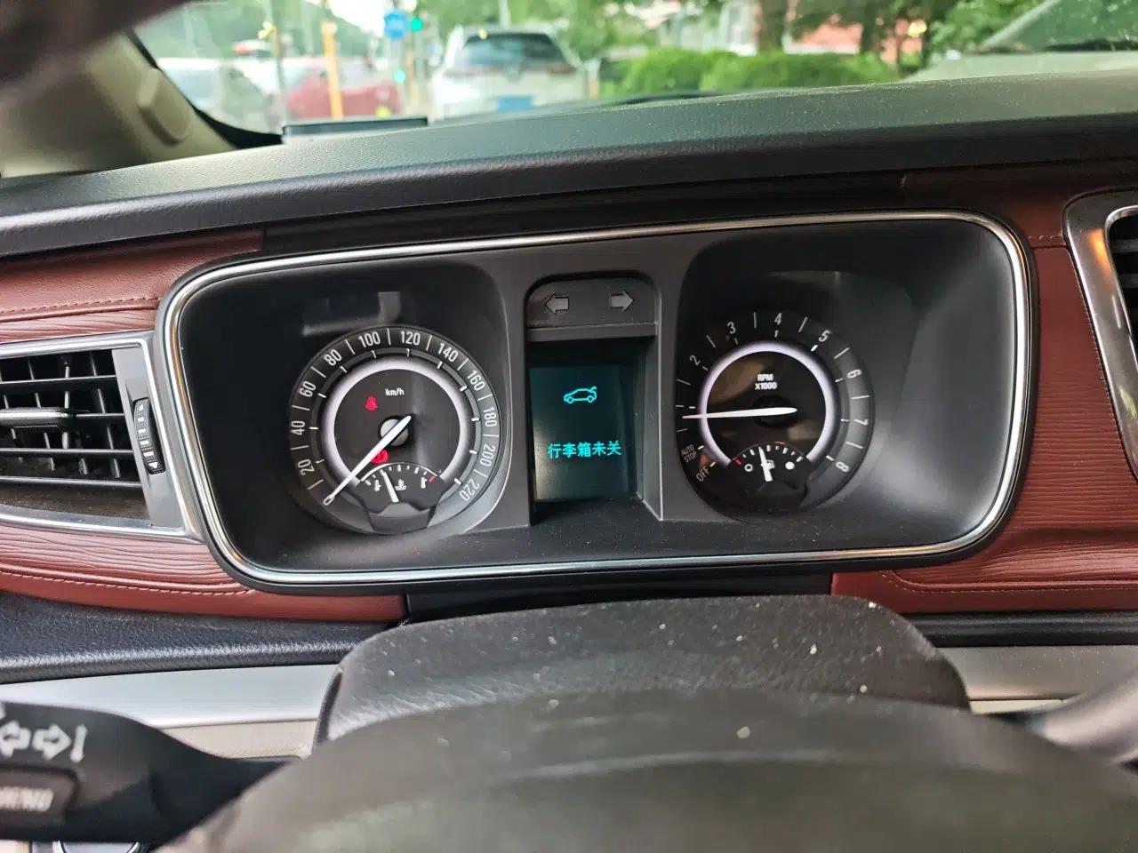 Buick GL8 2017 25S Luxury Version China V Standard — миниатюра 11