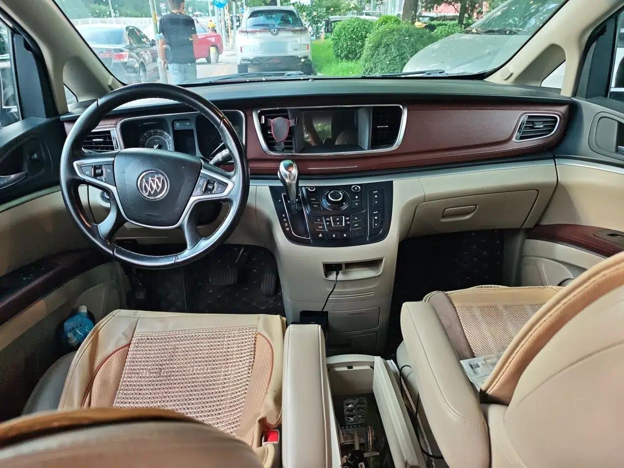 Buick GL8 2017 25S Luxury Version China V Standard — миниатюра 9