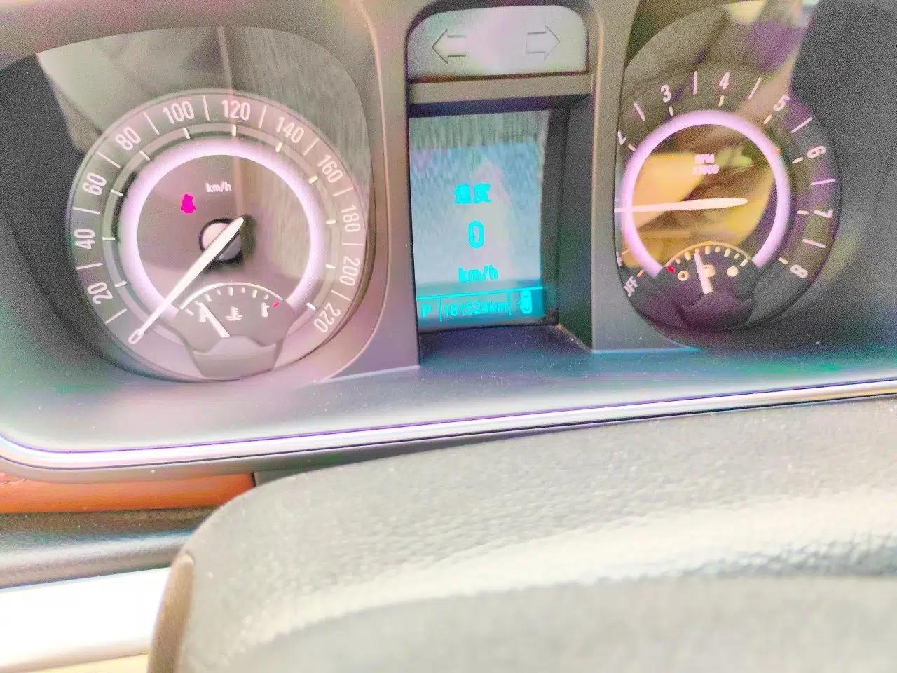 Buick GL8 2017 25S Comfort Version China V Standard — миниатюра 12