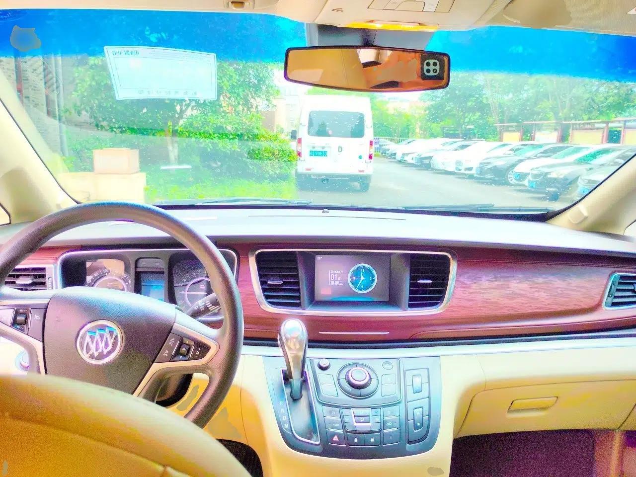 Buick GL8 2017 25S Comfort Version China V Standard — миниатюра 9