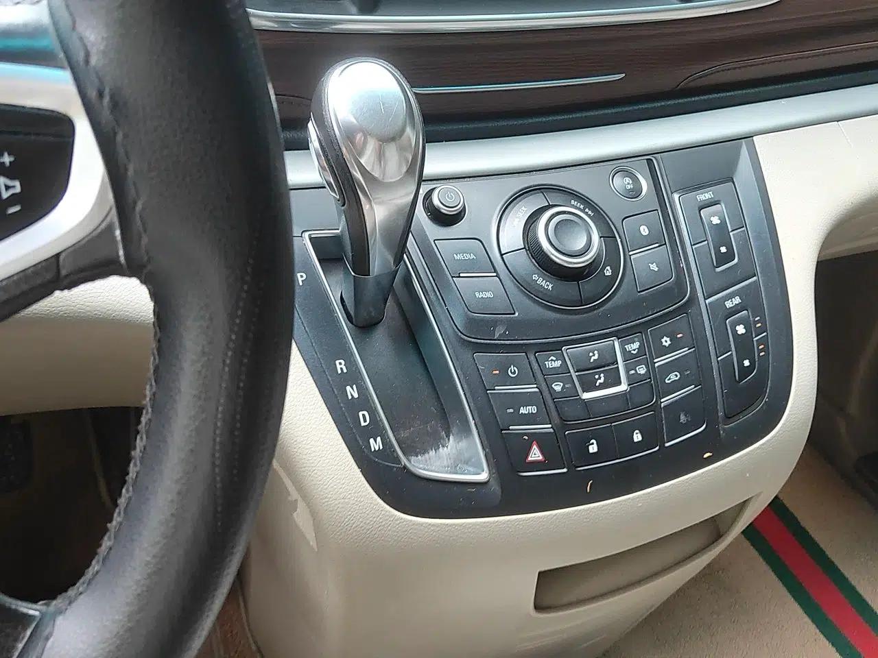 Buick GL8 2017 25S Comfort Version China V Standard — миниатюра 14