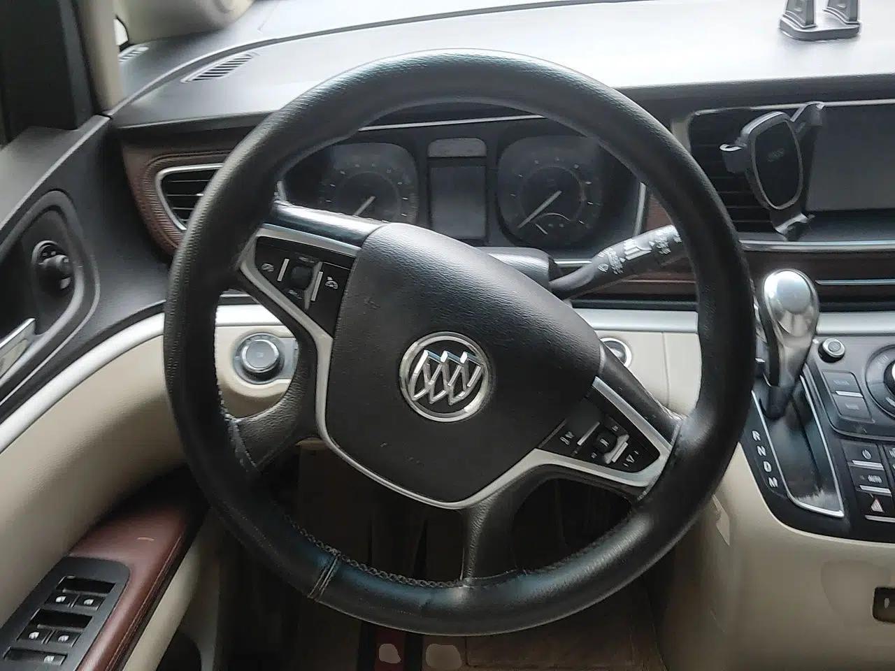 Buick GL8 2017 25S Comfort Version China V Standard — миниатюра 10