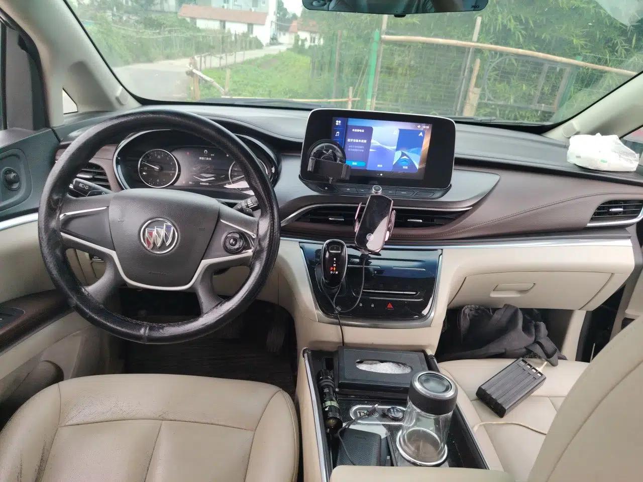 Buick GL8 2021 Land Cruiser Executive Class 652T Comfort Model — миниатюра 9