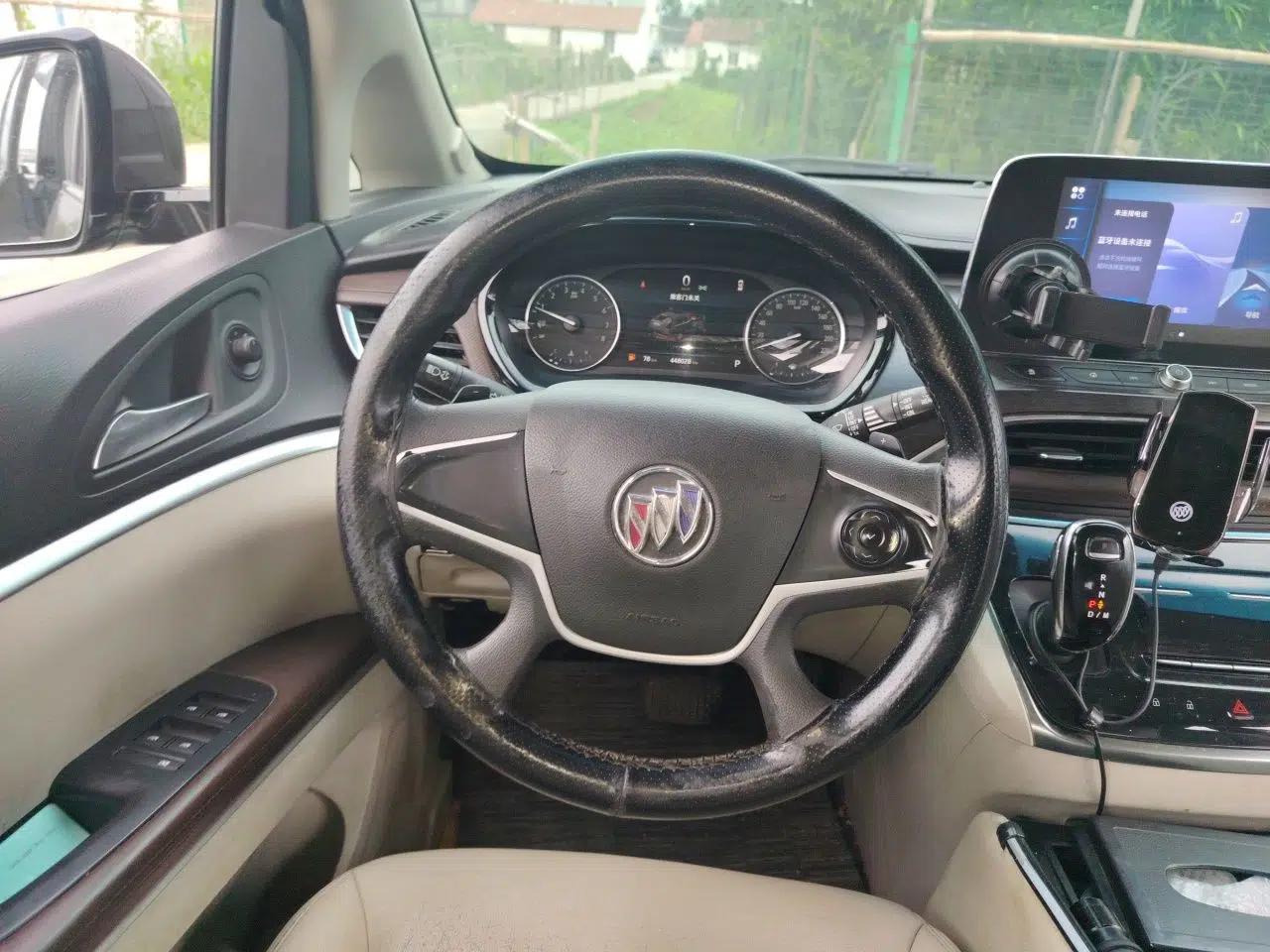 Buick GL8 2021 Land Cruiser Executive Class 652T Comfort Model — миниатюра 10