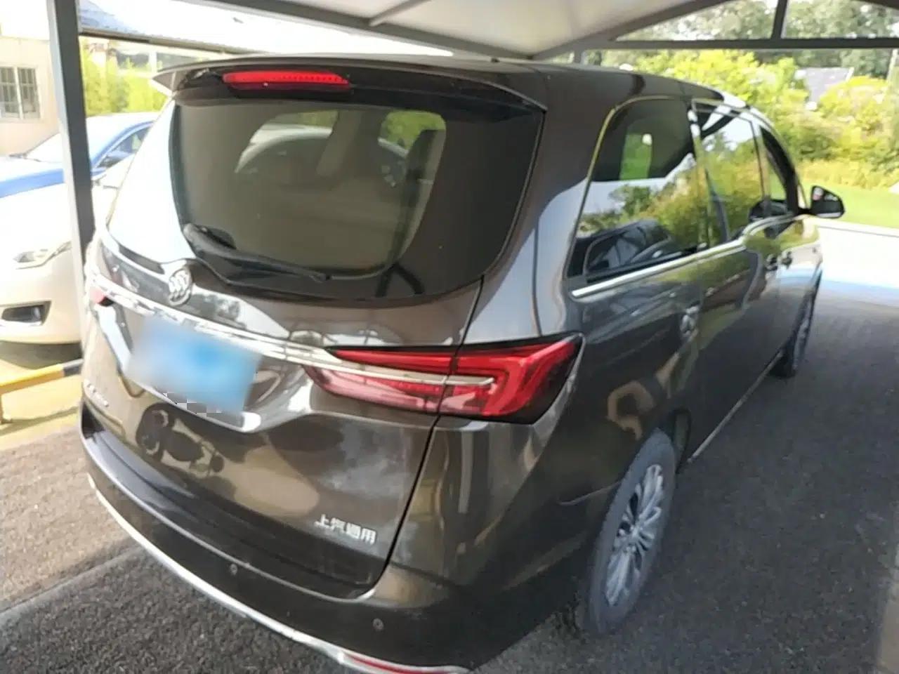 Buick GL8 2020 Land Cruiser Executive Class 652T Comfort Model — миниатюра 6