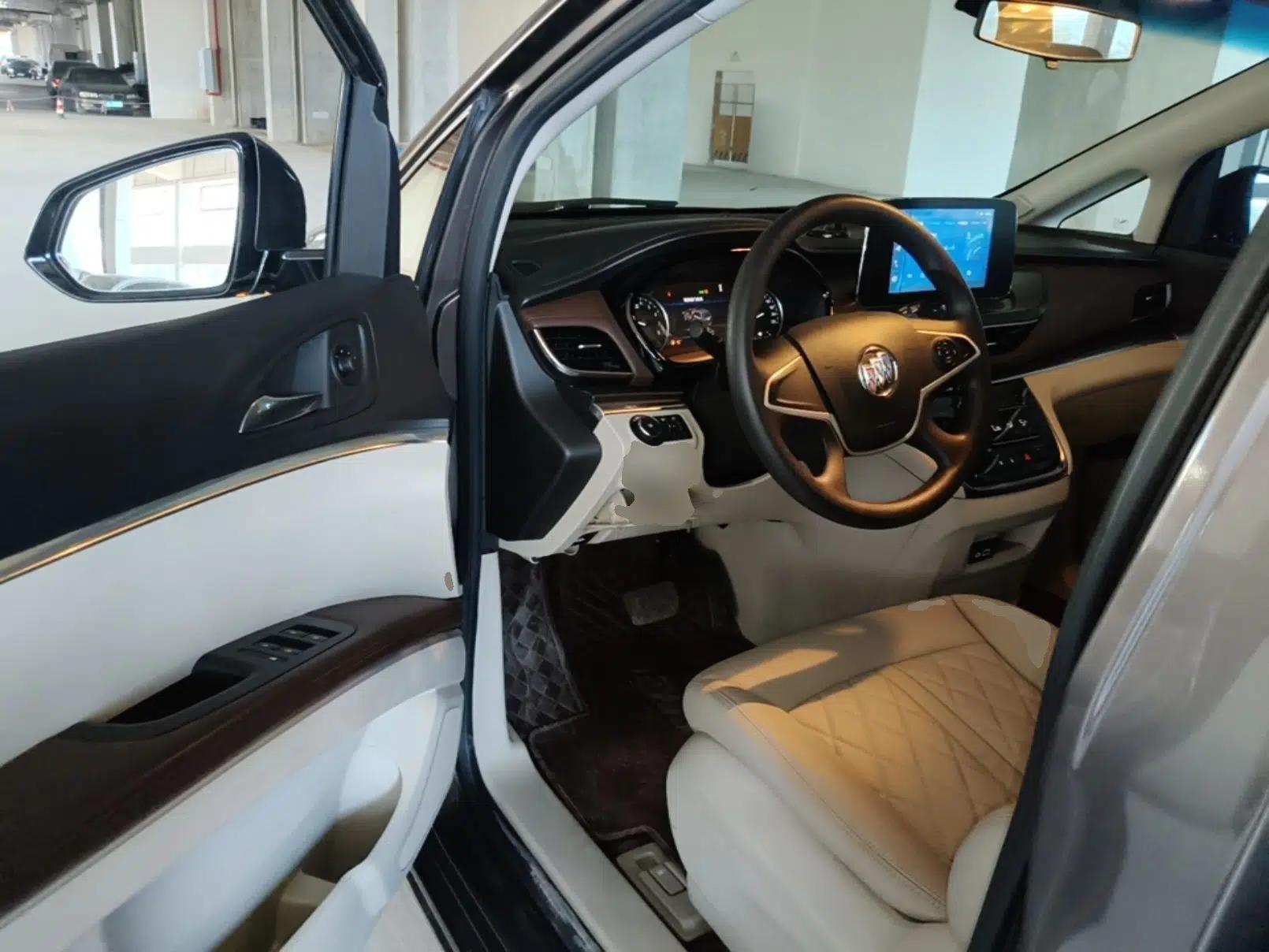 Buick GL8 2021 Land Cruiser Executive Class 652T Comfort Model — миниатюра 18