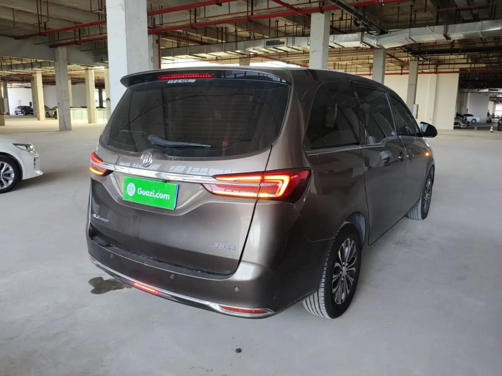 Buick GL8 2021 Land Cruiser Executive Class 652T Comfort Model — миниатюра 6
