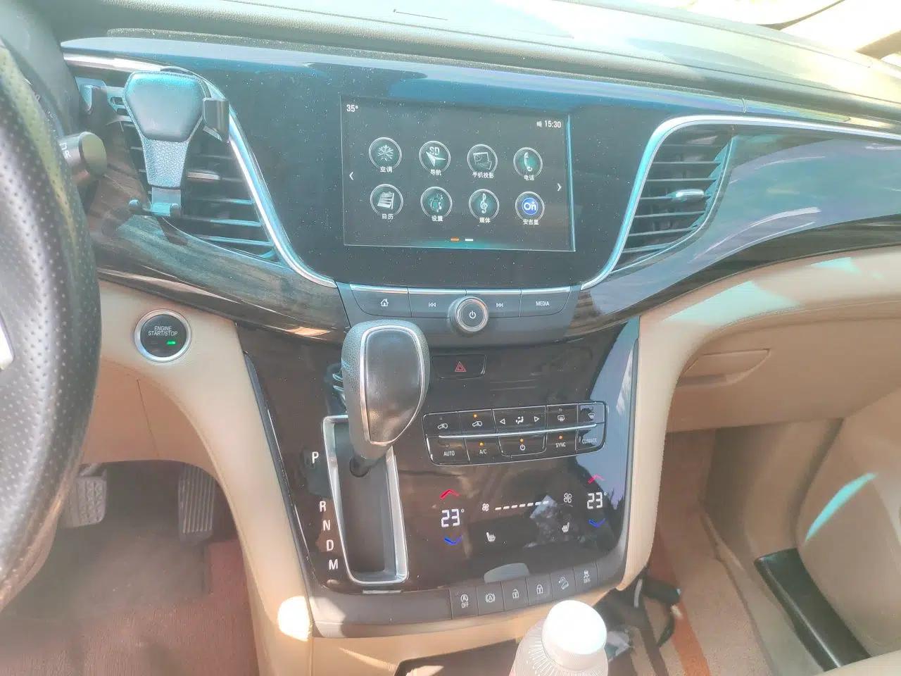 Buick GL8 2017 ES 28T Luxury Model China V Standard — миниатюра 13