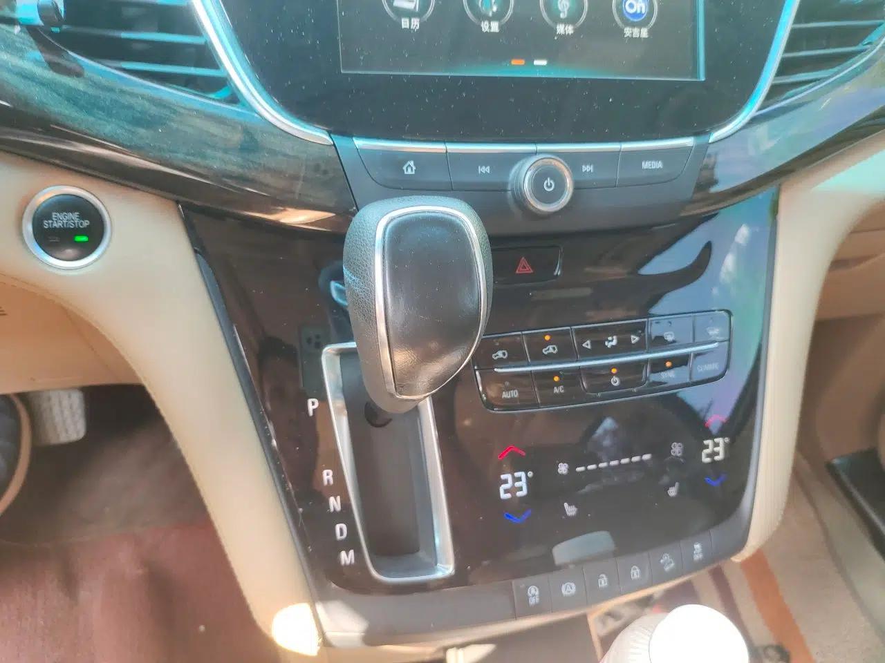 Buick GL8 2017 ES 28T Luxury Model China V Standard — миниатюра 14