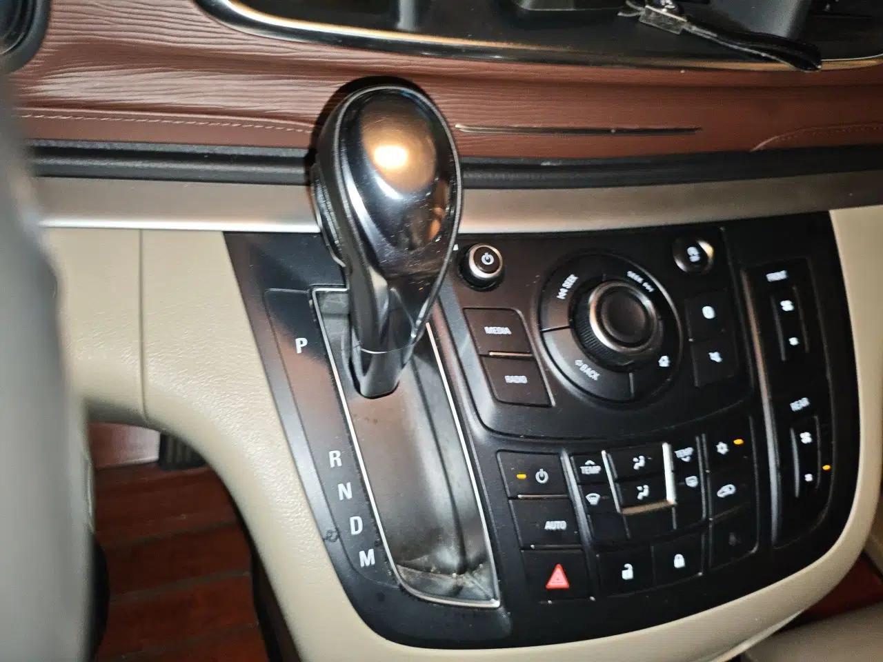 Buick GL8 2017 25S Luxury Version China V Standard — миниатюра 14
