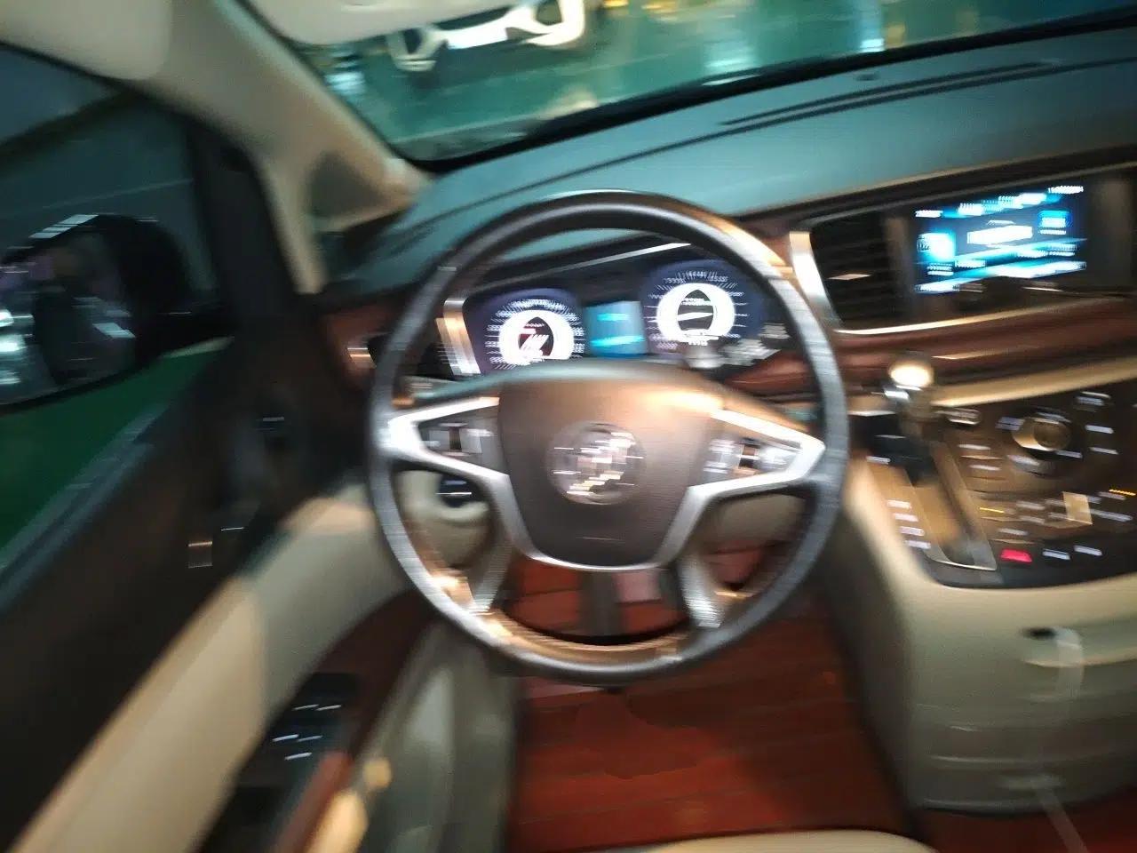 Buick GL8 2017 25S Luxury Version China V Standard — миниатюра 10