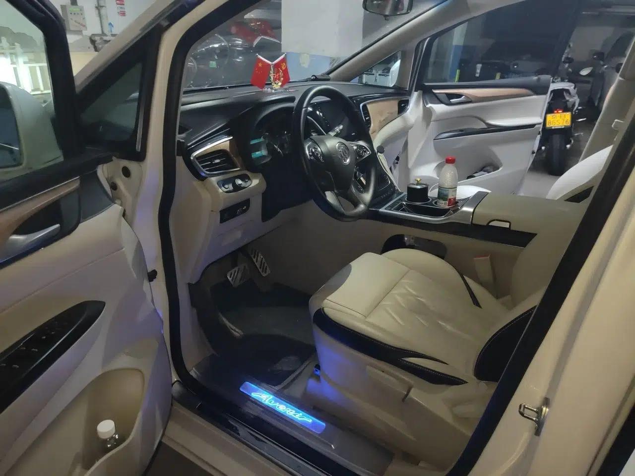 Buick GL8 2017 ES 28T Comfort Model China V Standard — миниатюра 16