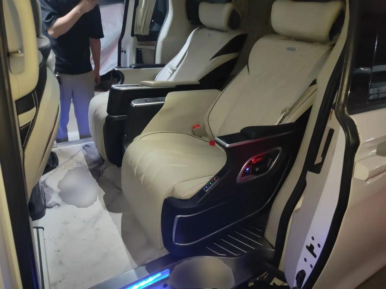 Buick GL8 2017 ES 28T Comfort Model China V Standard — миниатюра 17