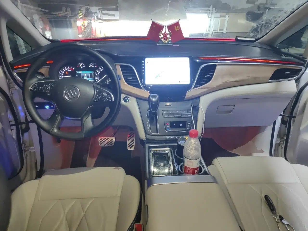 Buick GL8 2017 ES 28T Comfort Model China V Standard — миниатюра 9