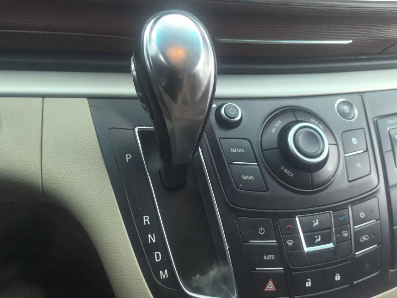 Buick GL8 2017 25S Luxury Version China V Standard — миниатюра 14