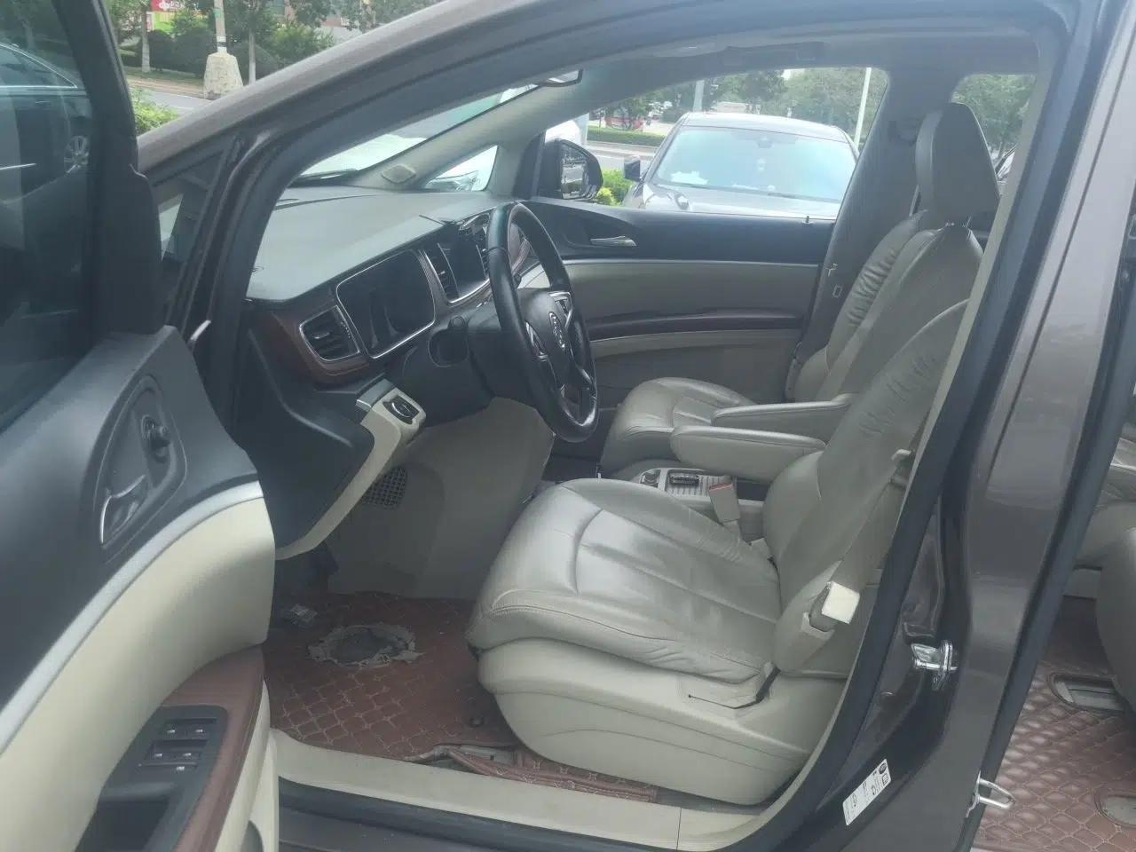 Buick GL8 2017 25S Luxury Version China V Standard — миниатюра 16