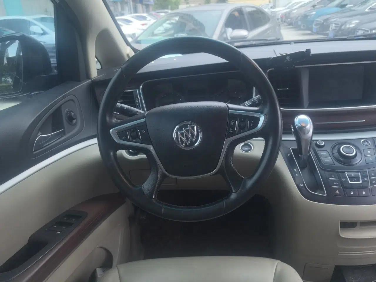 Buick GL8 2017 25S Luxury Version China V Standard — миниатюра 10
