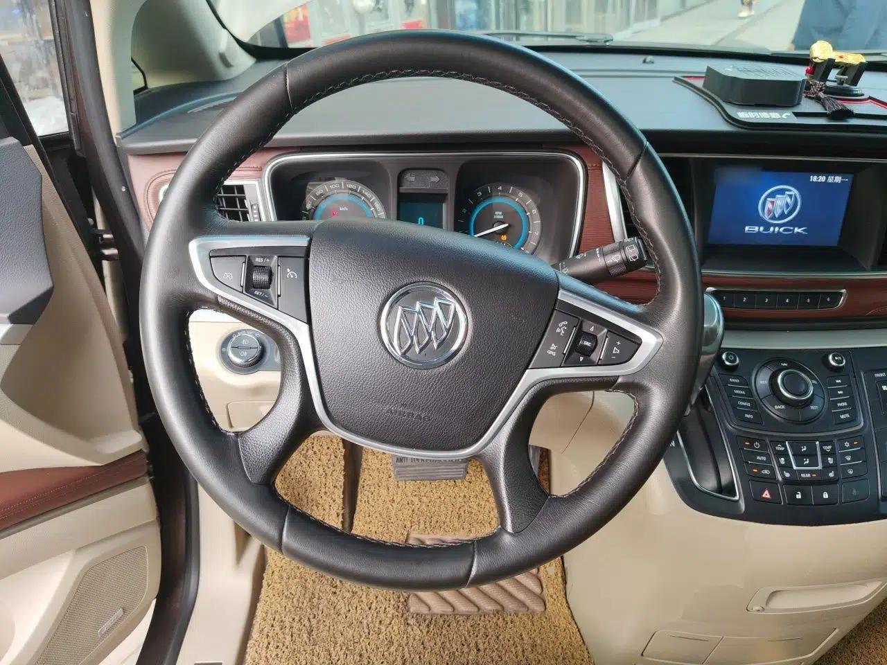 Buick GL8 2014 3.0L XT Luxury Business Flagship Edition — миниатюра 10
